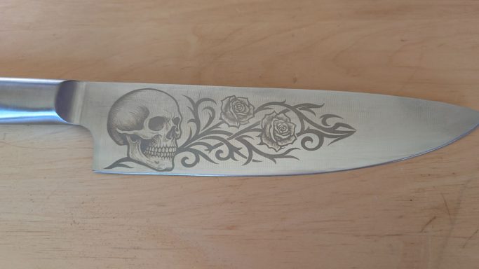 UV-Laser auf Edelstahl